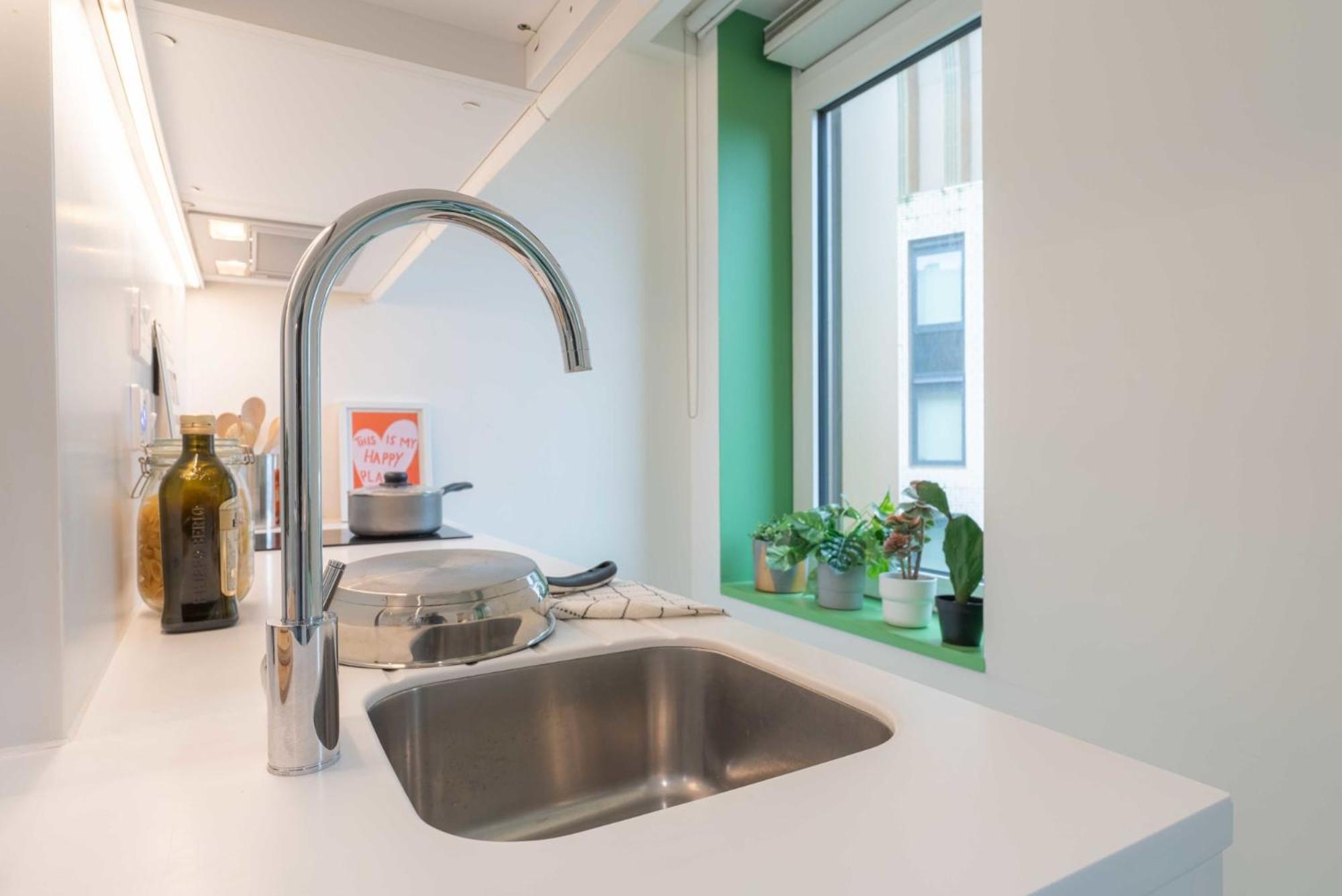Stunning And In Iq Exclusive For Students Apartment Brighton